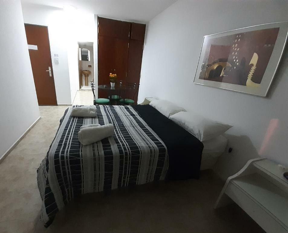 Aparthotel Apart Loren à Córdoba Extérieur photo